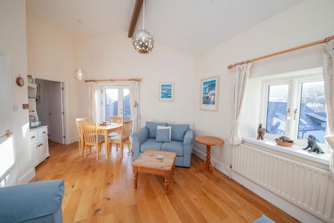 2 bedroom end of terrace house for sale, 15 Dittisham Court, Dartmouth TQ6