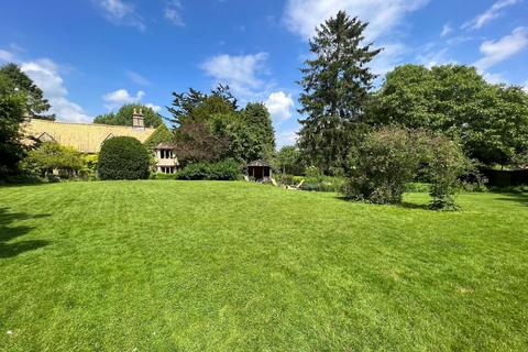 7 bedroom detached house for sale, High Street, Castle Bytham, Grantham, Lincolnshire, NG33