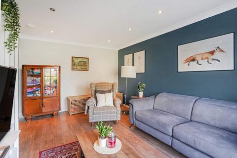 26 Buckstone Shaw, Edinburgh, EH10 6XP