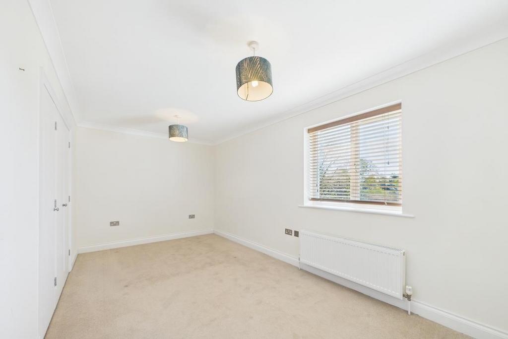 CAM01894 G0-PR0169-STILL012.jpg