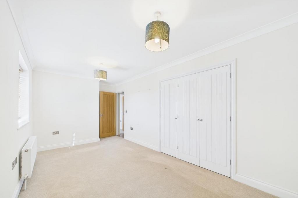 CAM01894 G0-PR0169-STILL014.jpg