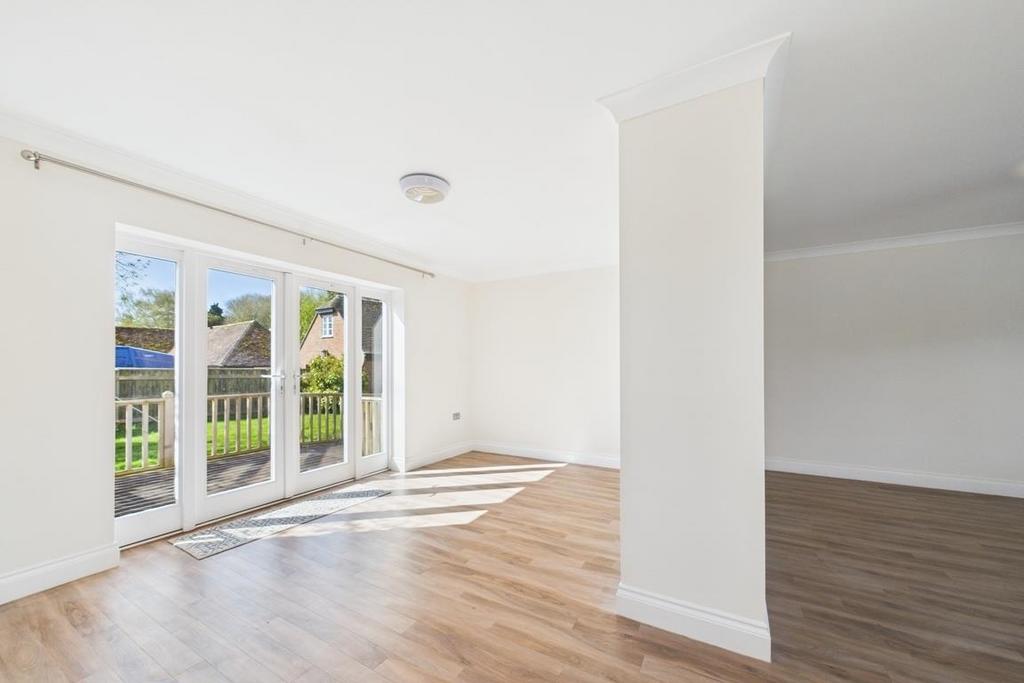 CAM01894 G0-PR0169-STILL023.jpg