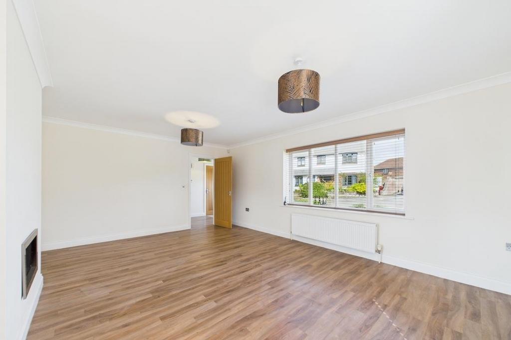 CAM01894 G0-PR0169-STILL024.jpg