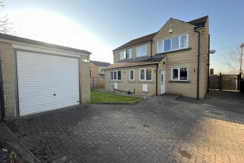 4 bedroom detached house for sale, Chilver Drive, Bradford BD4