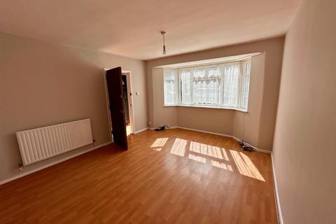 14 Lavender Road, Uxbridge, UB8 3PZ