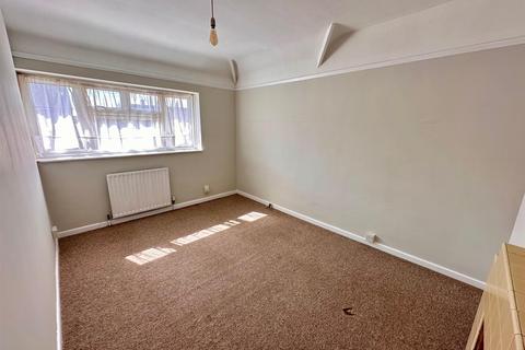 14 Lavender Road, Uxbridge, UB8 3PZ