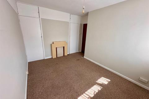14 Lavender Road, Uxbridge, UB8 3PZ