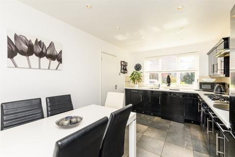 5 Hunters Close, Bexley, DA5 2HJ