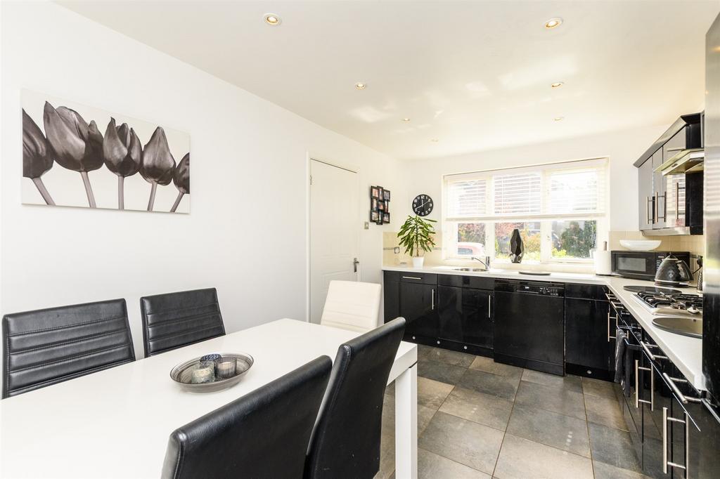 Kitchen/ Breakfast Room