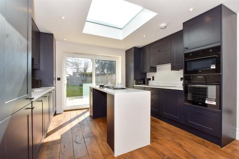 2 bedroom detached bungalow for sale, Beacon Road, Broadstairs, Kent