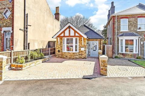 2 bedroom detached bungalow for sale, Beacon Road, Broadstairs, Kent