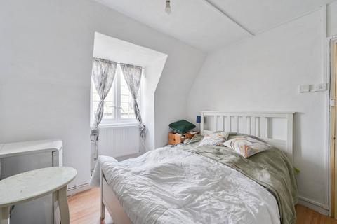 3 bedroom flat for sale, Hopton House, Brixton, London, SW9