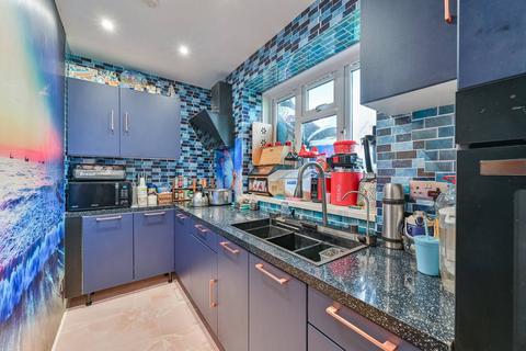 3 bedroom flat for sale, Crawford Estate, Camberwell, London, SE5