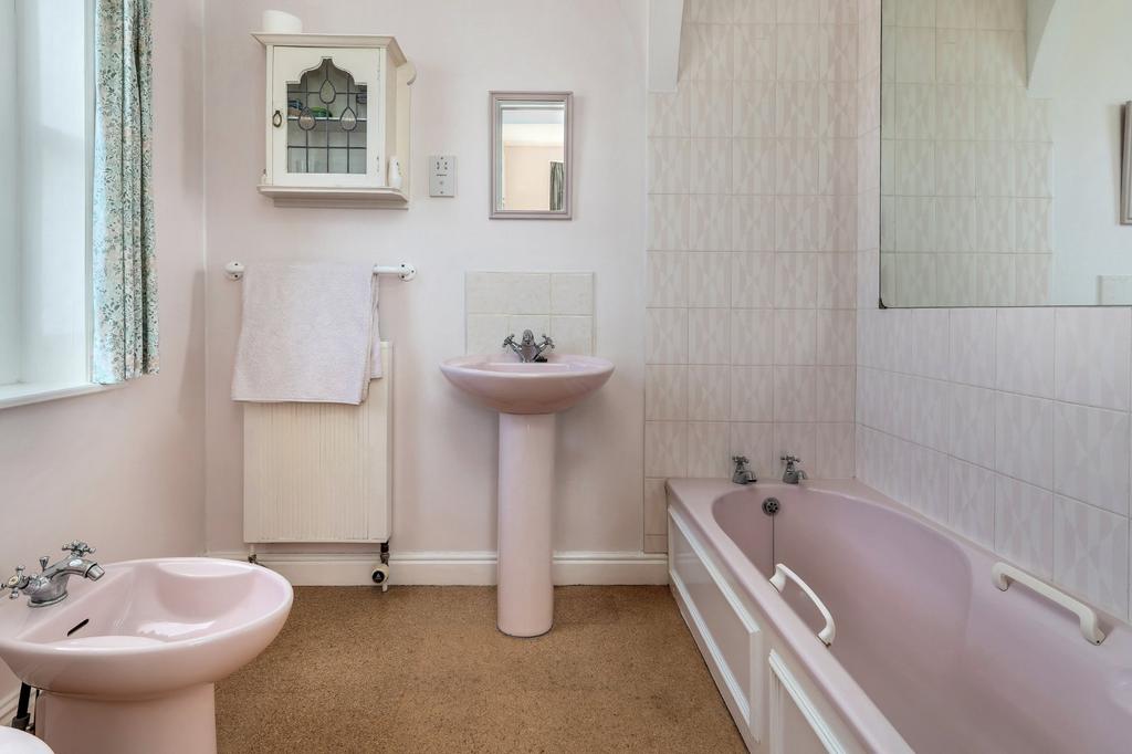 Ensuite