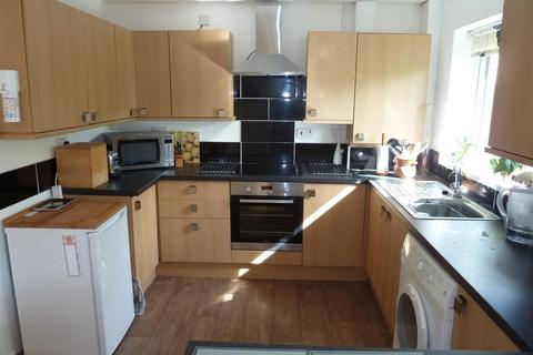 3 bedroom semi-detached house to rent, Probus