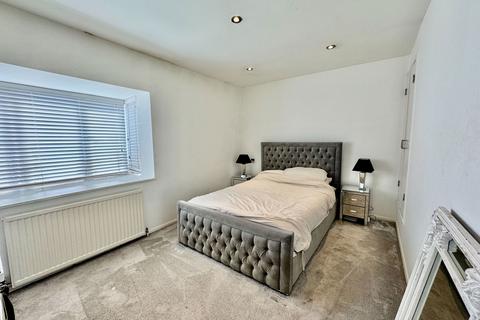 3 Danziger Way, Borehamwood, WD6 5DA