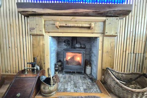 15 Crawshay Road, Tonypandy, CF40 1TD