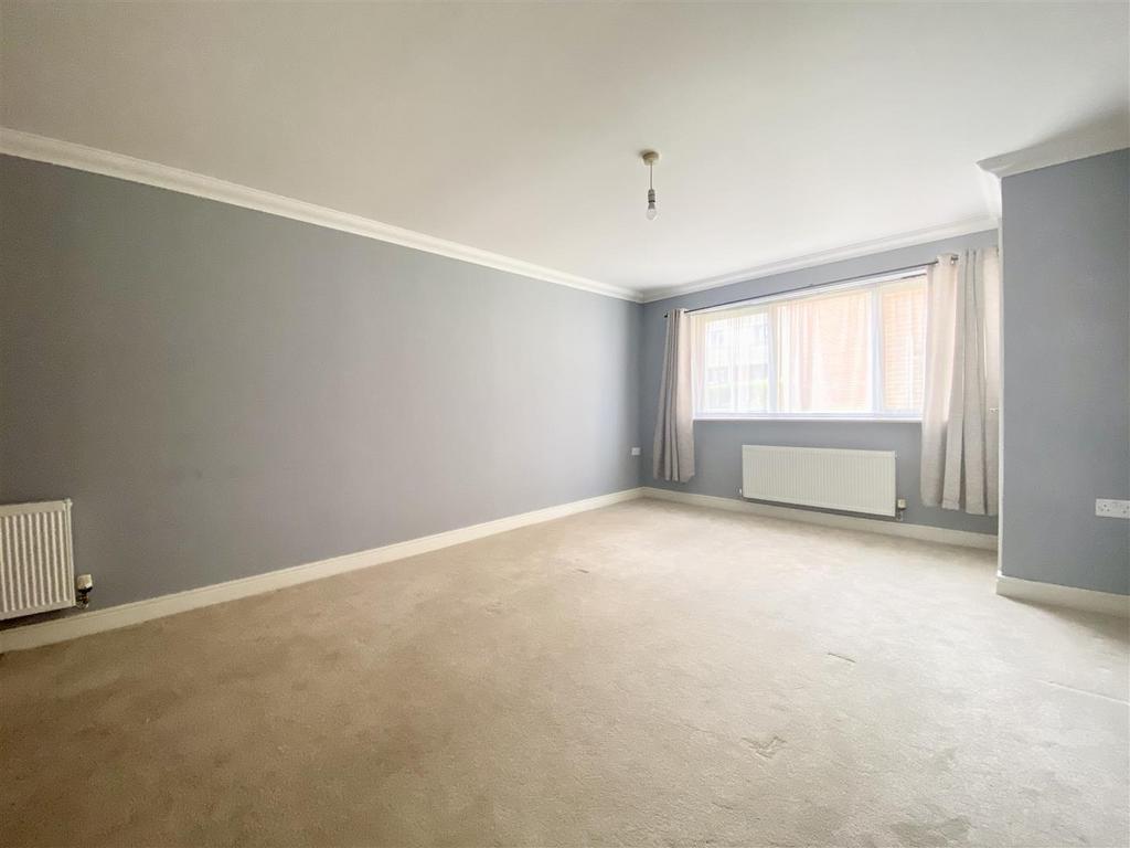 Lounge/dining area