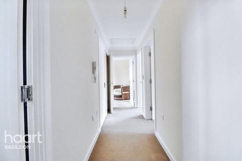 20 Bell Close, Laindon, Basildon, SS15 5NG