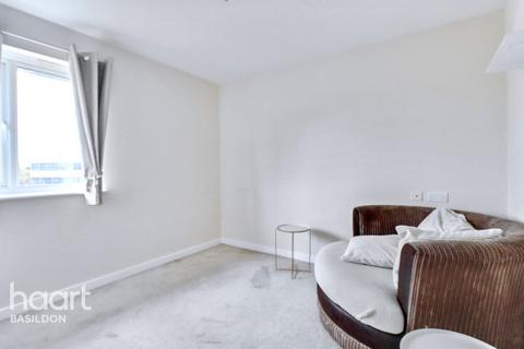 20 Bell Close, Laindon, Basildon, SS15 5NG