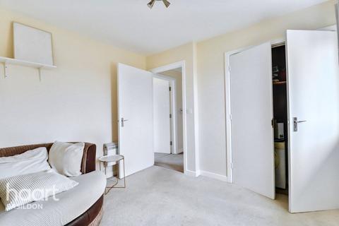 20 Bell Close, Laindon, Basildon, SS15 5NG