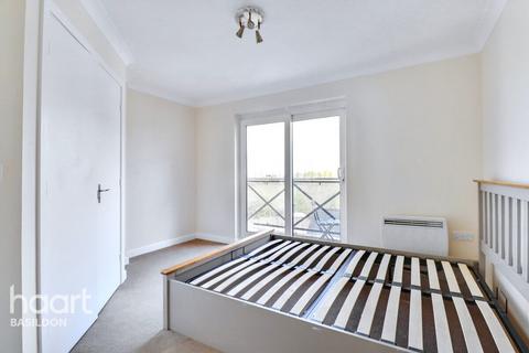 20 Bell Close, Laindon, Basildon, SS15 5NG