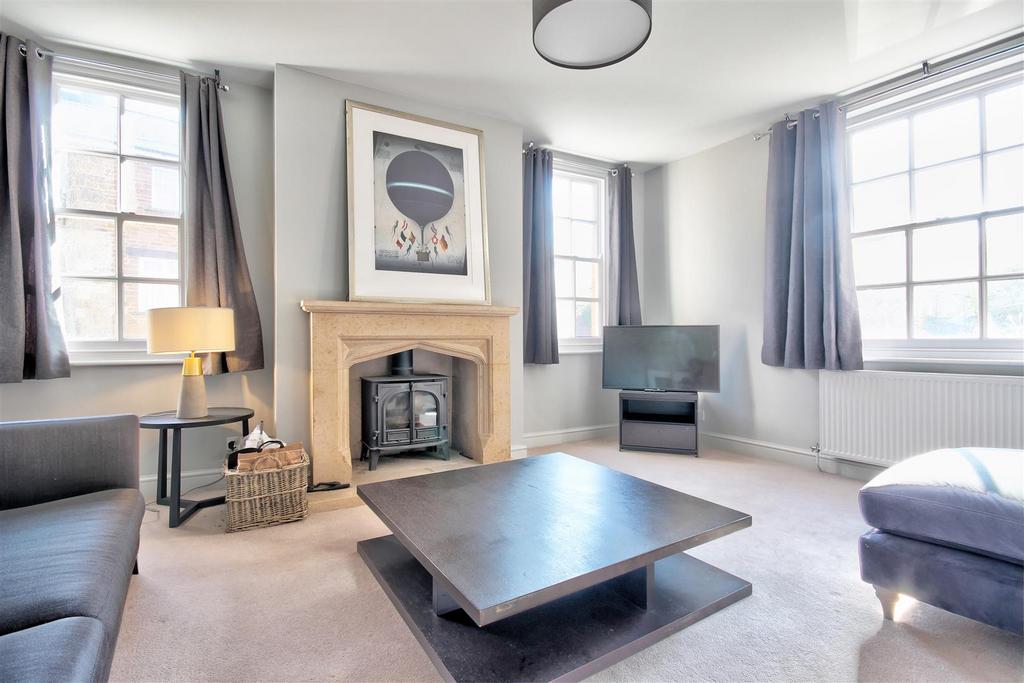 006 sitting room.jpg