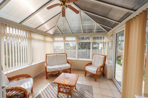 14 Higher Woodside, St Austell, PL25 5EH