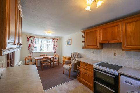 14 Higher Woodside, St Austell, PL25 5EH