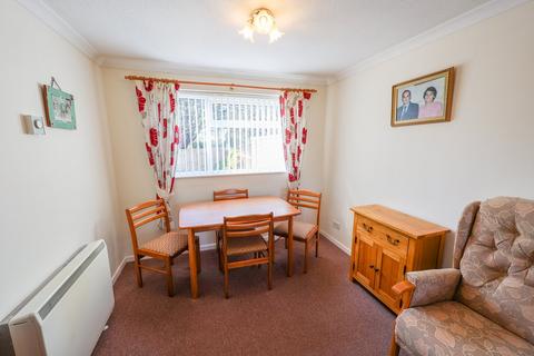 14 Higher Woodside, St Austell, PL25 5EH