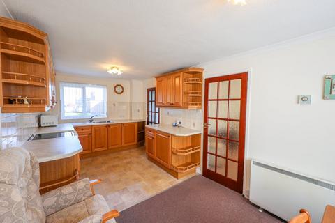 14 Higher Woodside, St Austell, PL25 5EH