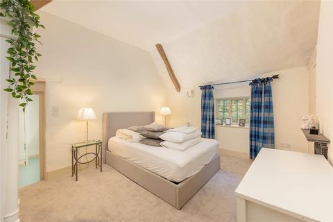 27 - 28 Milton, East Knoyle, Salisbury, SP3 6BJ