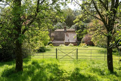 27 - 28 Milton, East Knoyle, Salisbury, SP3 6BJ