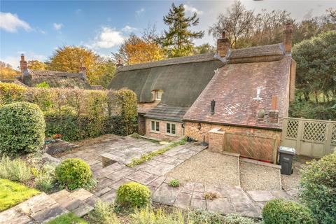 27 - 28 Milton, East Knoyle, Salisbury, SP3 6BJ