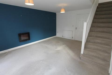 2 bedroom house to rent, Parkside Court, Seacroft