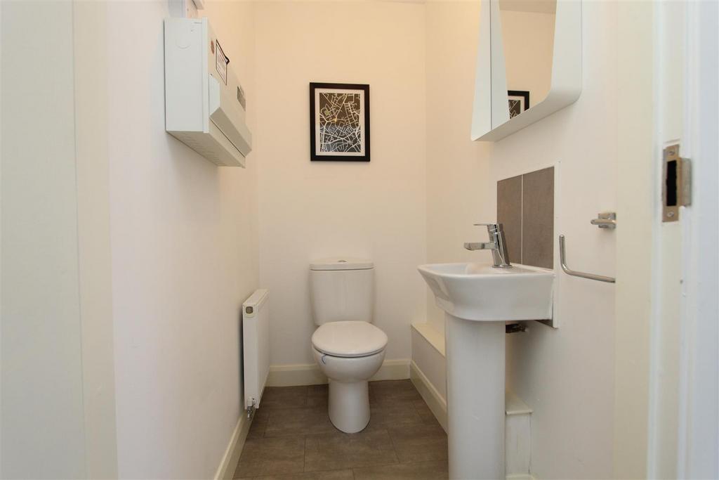 Guest wc.JPG