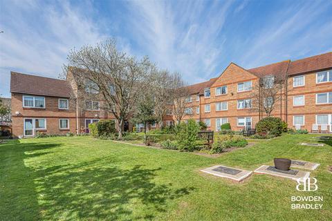 1 bedroom flat for sale, Beehive Lane, Ilford