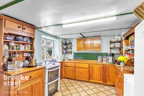 3 bedroom detached house for sale, Chatterton Road, Chatterton Village, Stubbins