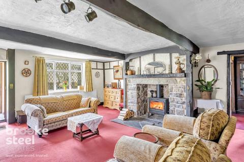3 bedroom detached house for sale, Chatterton Road, Chatterton Village, Stubbins