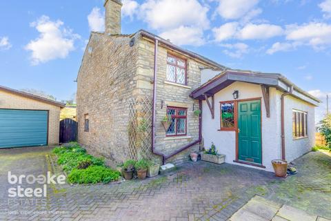 3 bedroom detached house for sale, Chatterton Road, Chatterton Village, Stubbins