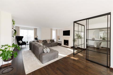 8 Vardens Road, London, SW11 1RH