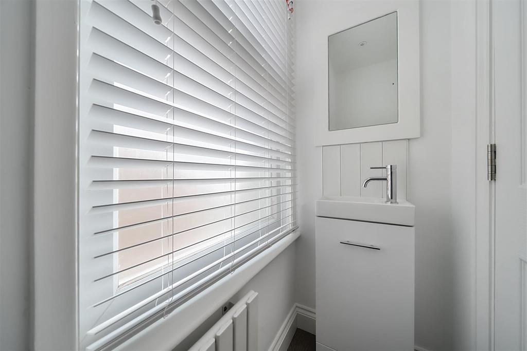 Cloakroom h.jpg