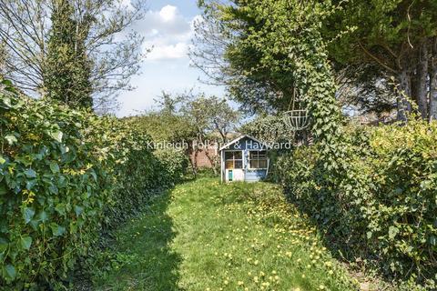 2 bedroom cottage for sale, Chelmsford Road, Southgate