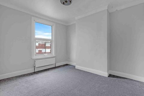 4 bedroom house to rent, Jasmine Grove, London