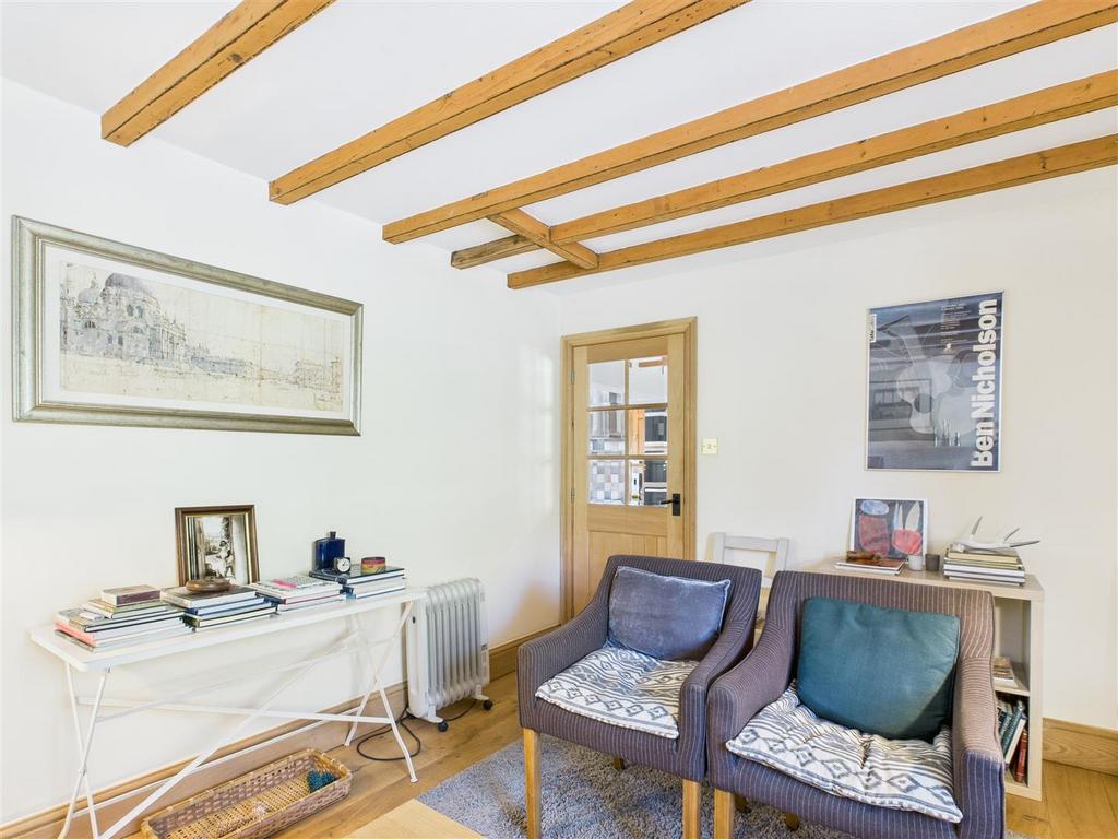 Sittin room