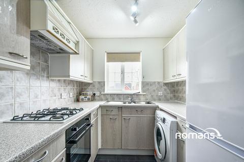 undefined, Warrener Close, Swindon, Wiltshire, SN25