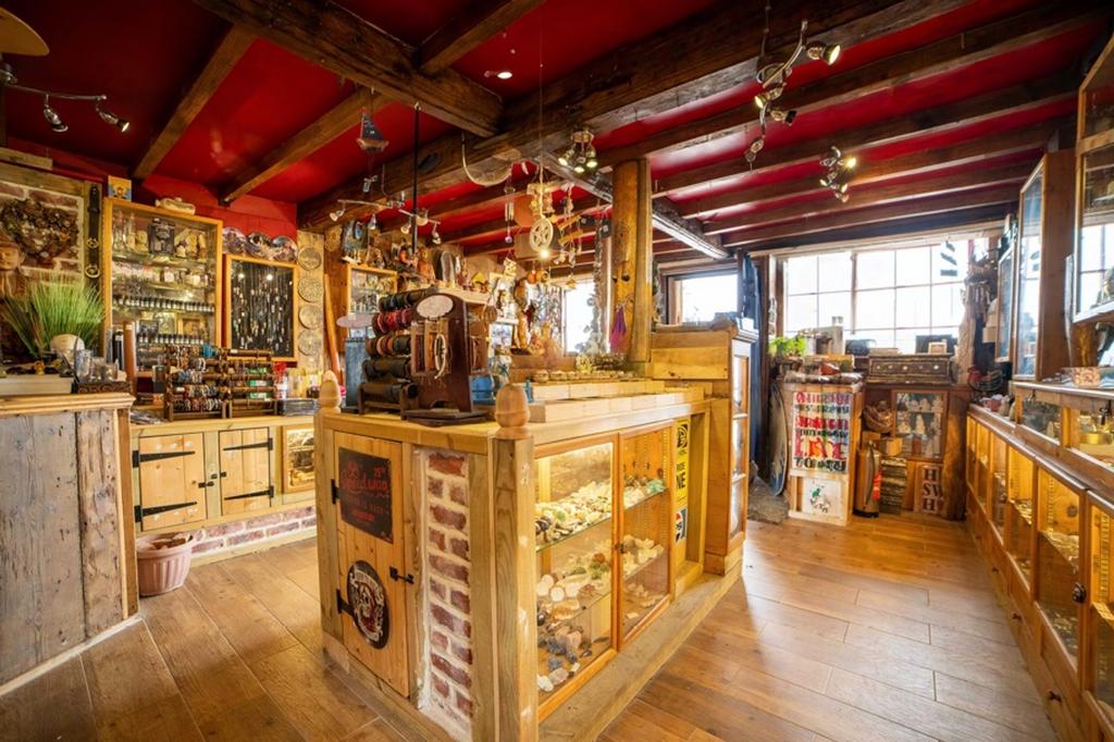 Ground Floor Shop