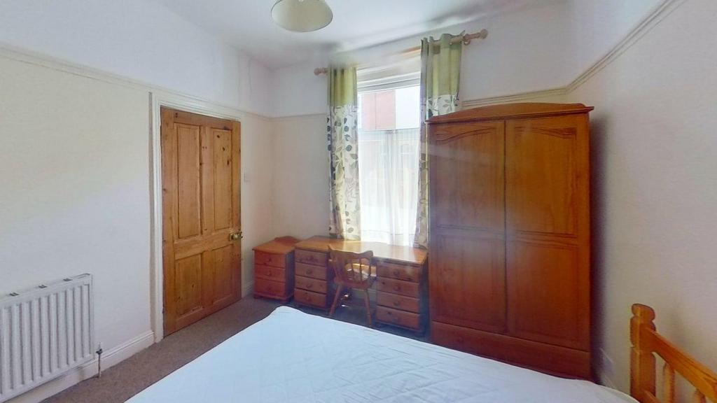Brompton-Rd-Bedroom 1.jpg