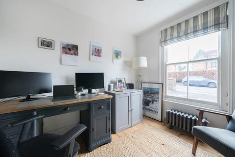 5 Duncombe Road, Godalming, GU7 1SF