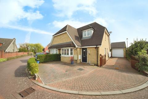 4 Brambles Edge, Houghton Regis, Dunstable, LU5 5FS